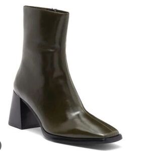 NWT Jeffrey Campbell Sherpal-2 Heeled Boot, 7.5